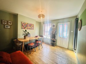 Dining Room - click for photo gallery